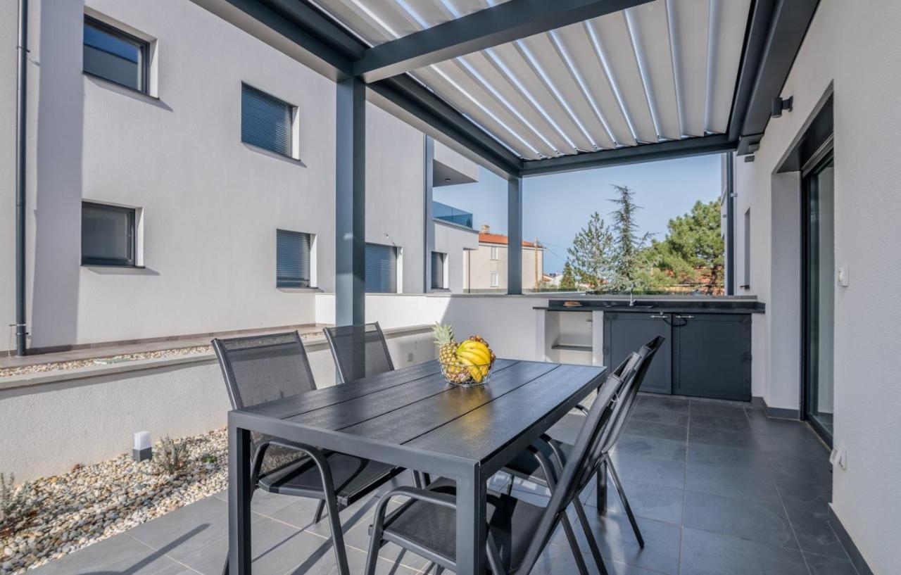 Apartments Elle Luxury Vantacici Malinska Exterior foto
