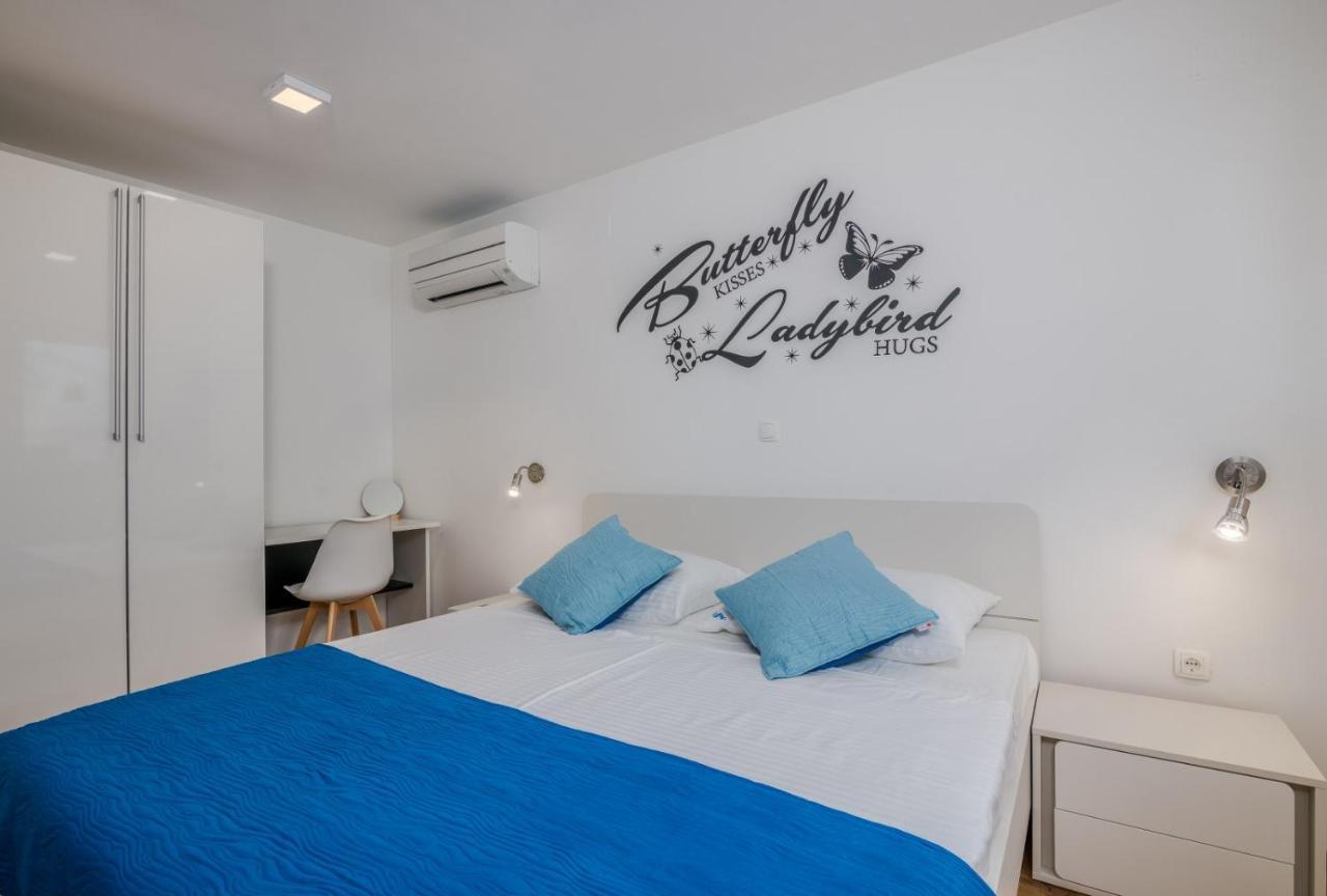 Apartments Elle Luxury Vantacici Malinska Exterior foto