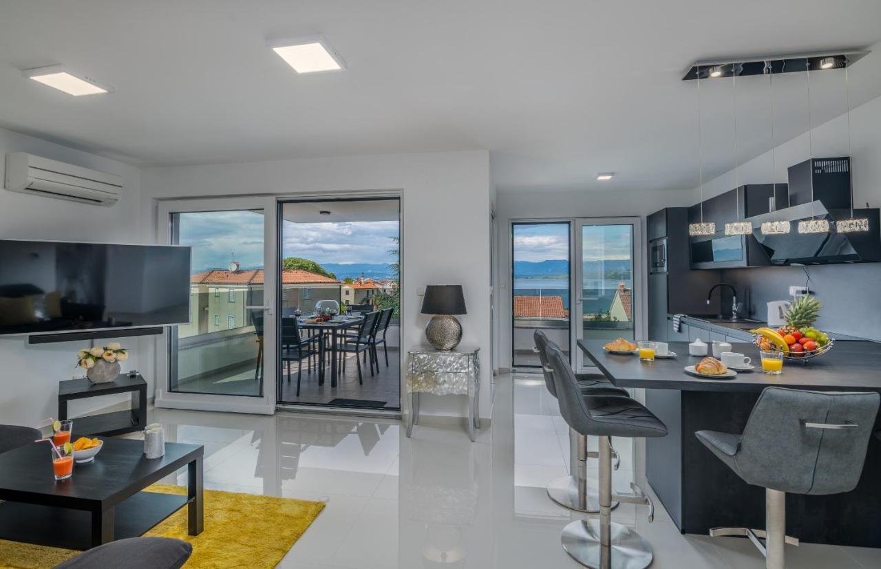 Apartments Elle Luxury Vantacici Malinska Exterior foto